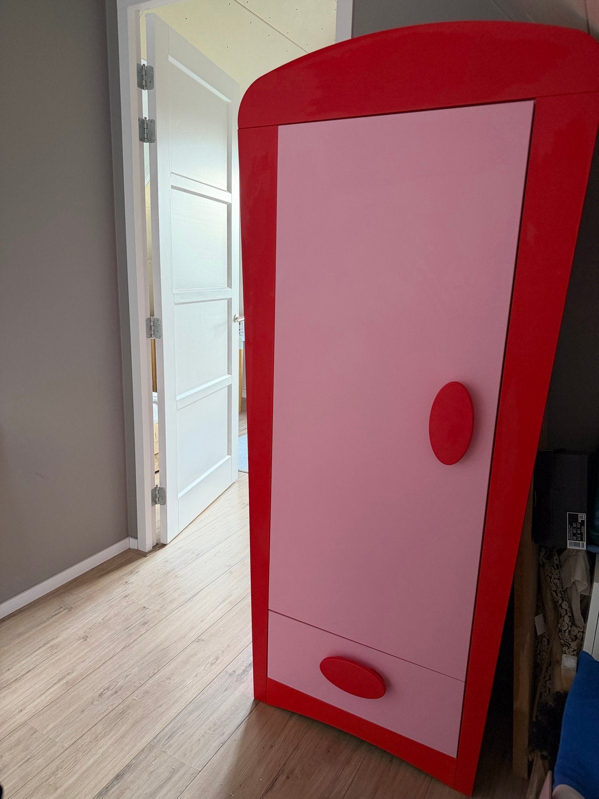 Leuke roze/rode Ikea kinderkast, Ophalen, Gebruikt, Kast, 50 tot 70 cm