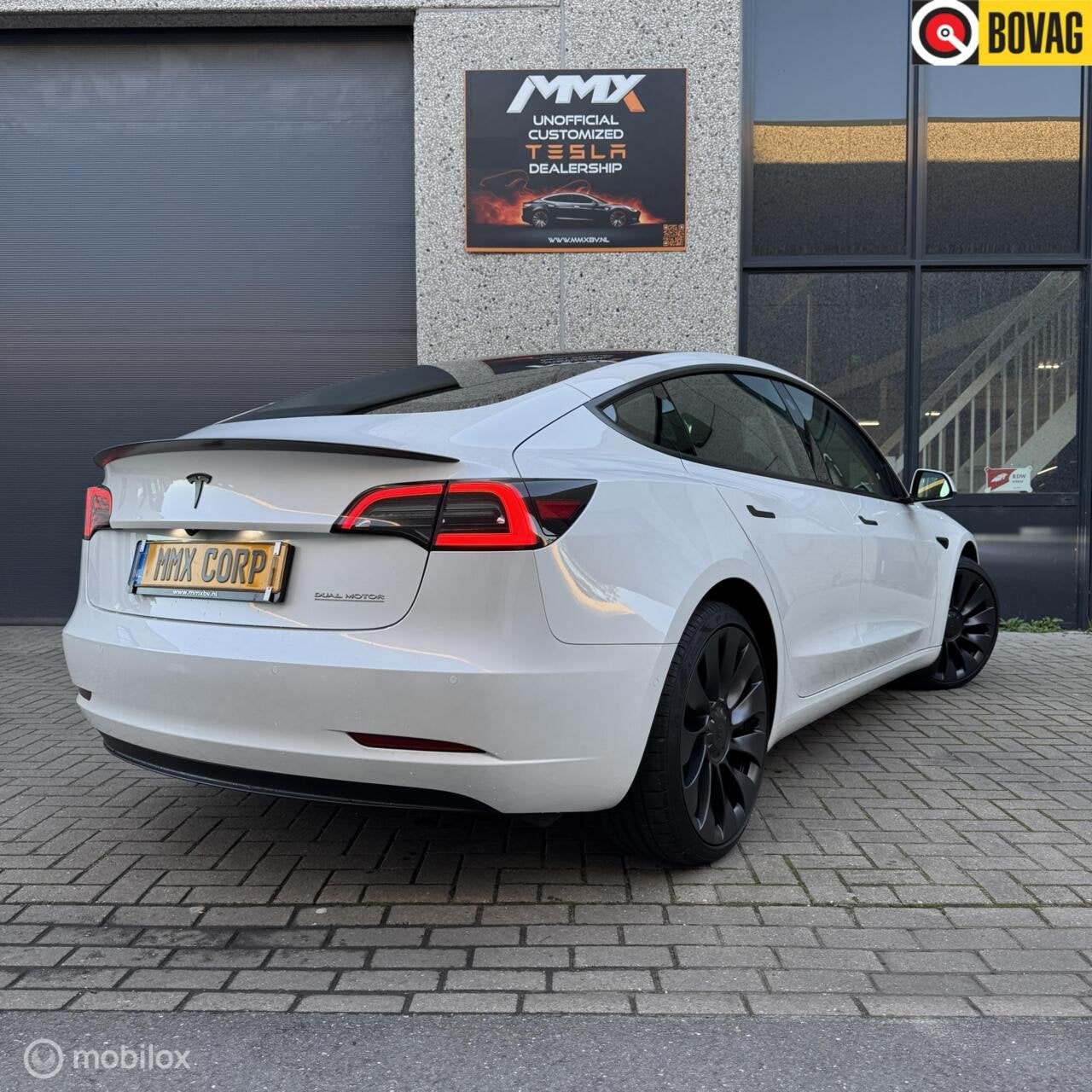 Tesla Model 3 Performance + MMX Pack + IAP, Automaat, Gebruikt, Zwart, Wit