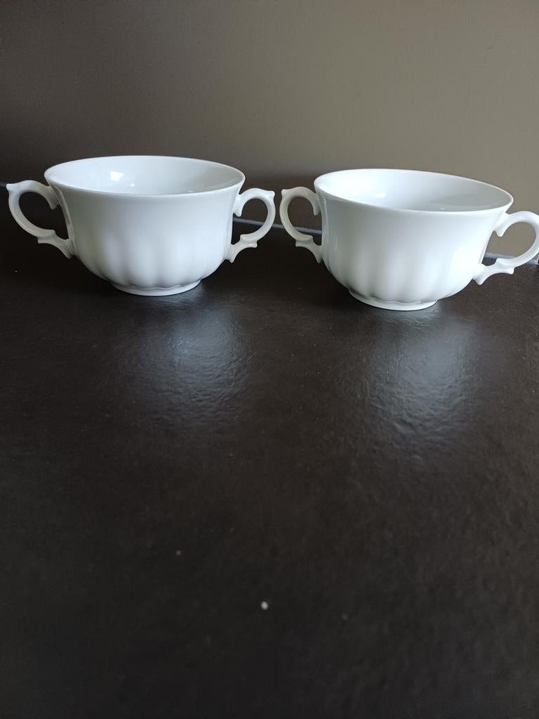 2 witte soepkommen van porselein, Gebruikt, Ophalen of Verzenden, Kom(men), Effen