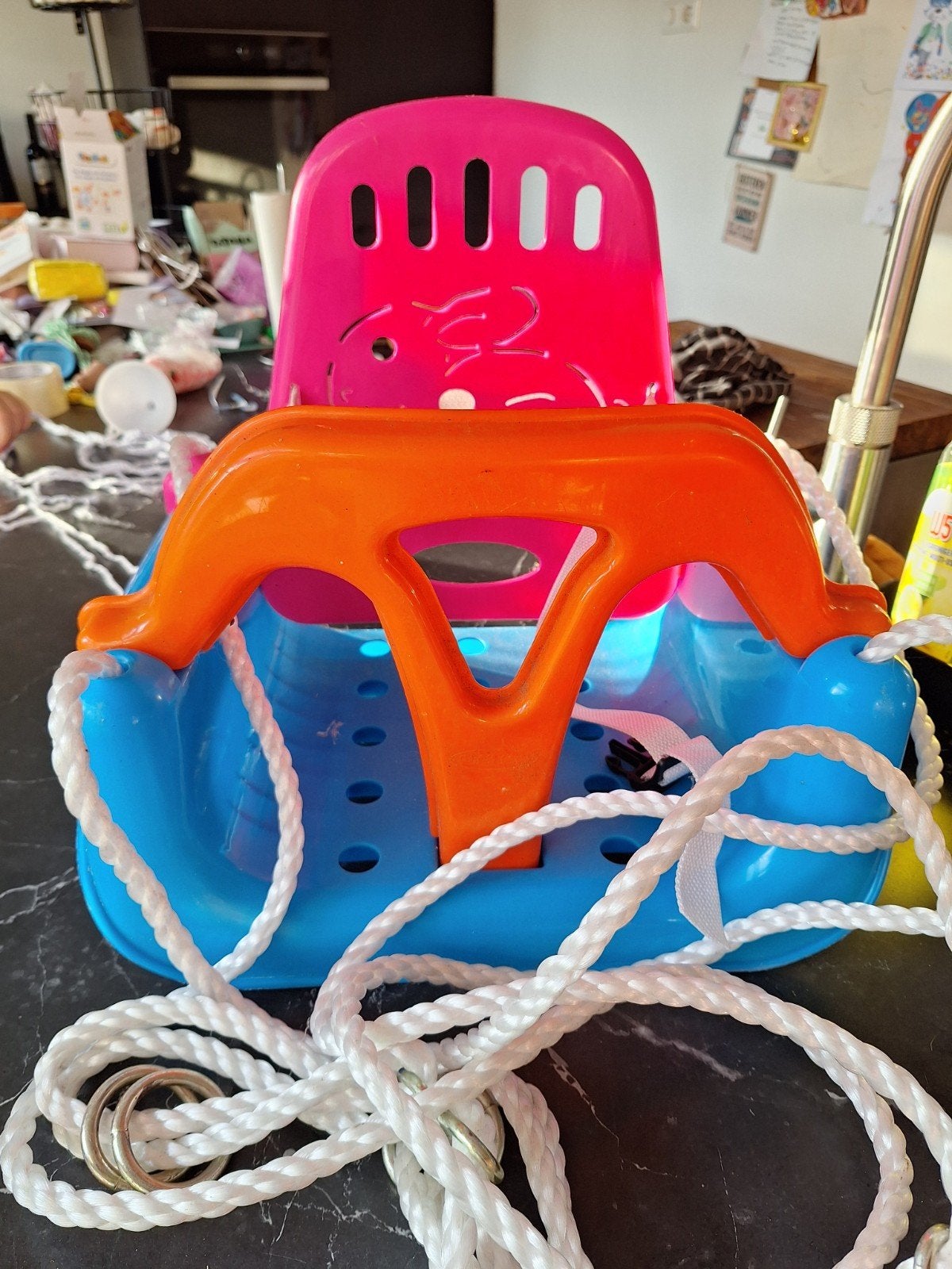 Kleurrijke babyschommel voor binnen en buiten, Kinderen en Baby's, Ophalen of Verzenden, Zo goed als nieuw, Schommel