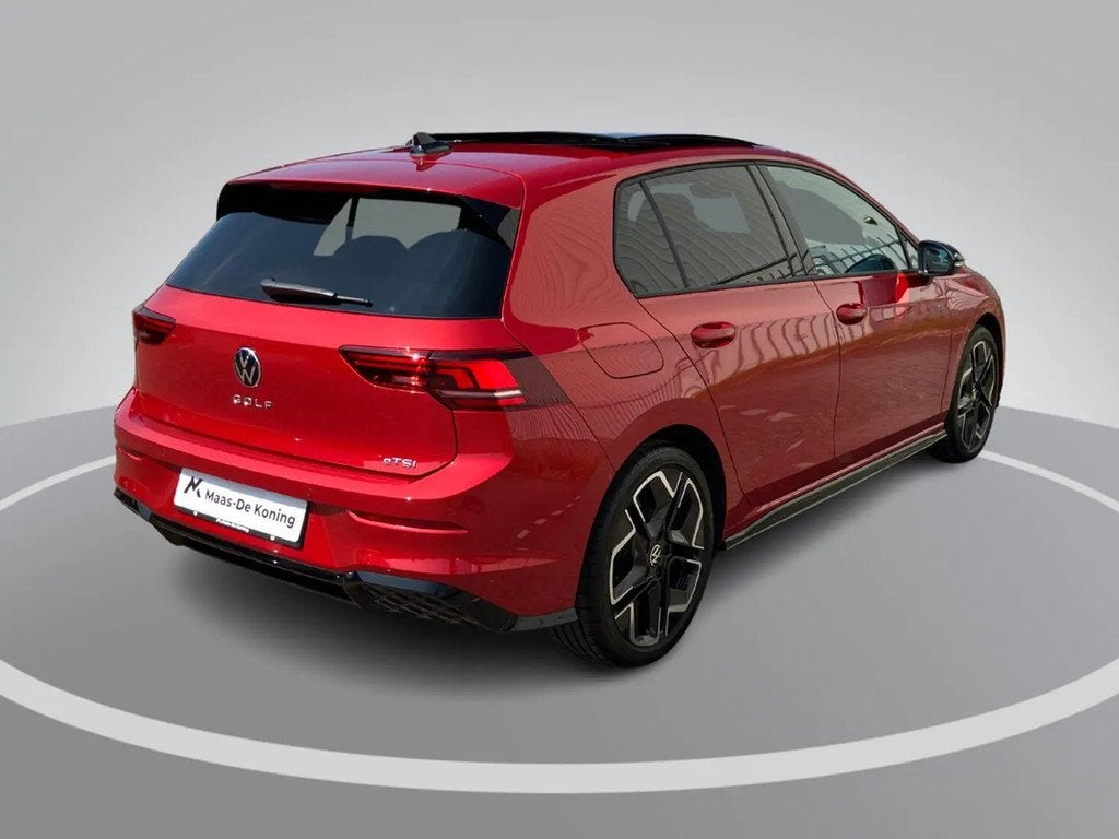 Volkswagen Golf 1.5eTSI/150PK R-Line Edition DS € 39.440,0, 4 cilinders, 150 pk, Alcantara, Bedrijf