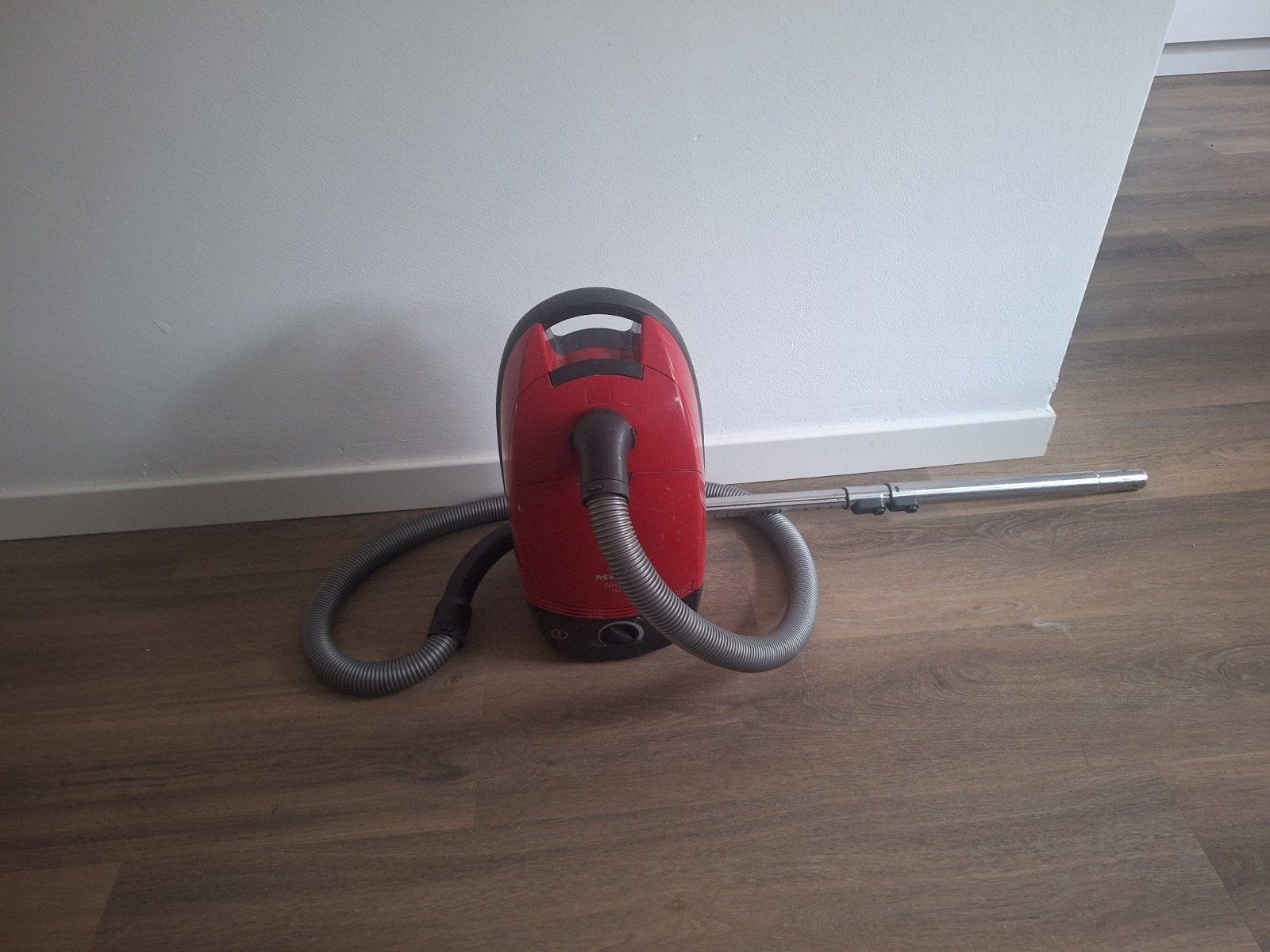 Miele stofzuiger Cats & Dog Plus – rood

Rode Miele stofzuig, Witgoed en Apparatuur, Ophalen, Gebruikt, Miele