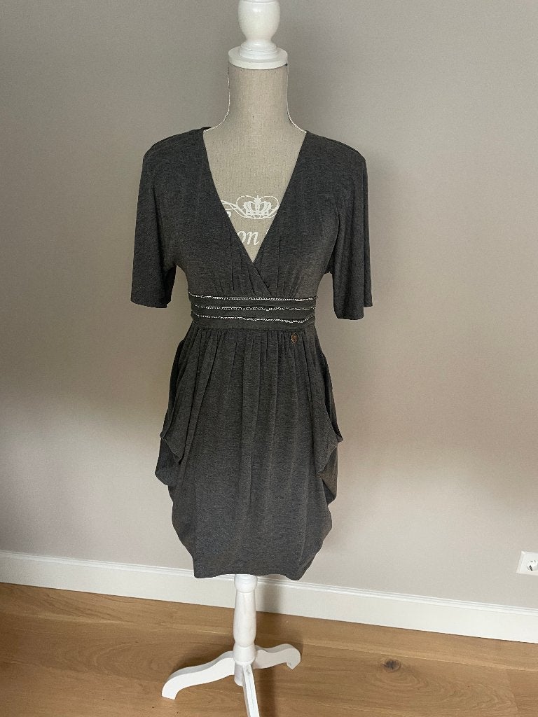 Jurk grijs Glitz & Glam, Kleding | Dames, Ophalen, Zo goed als nieuw, Maat 34 (XS) of kleiner, Grijs