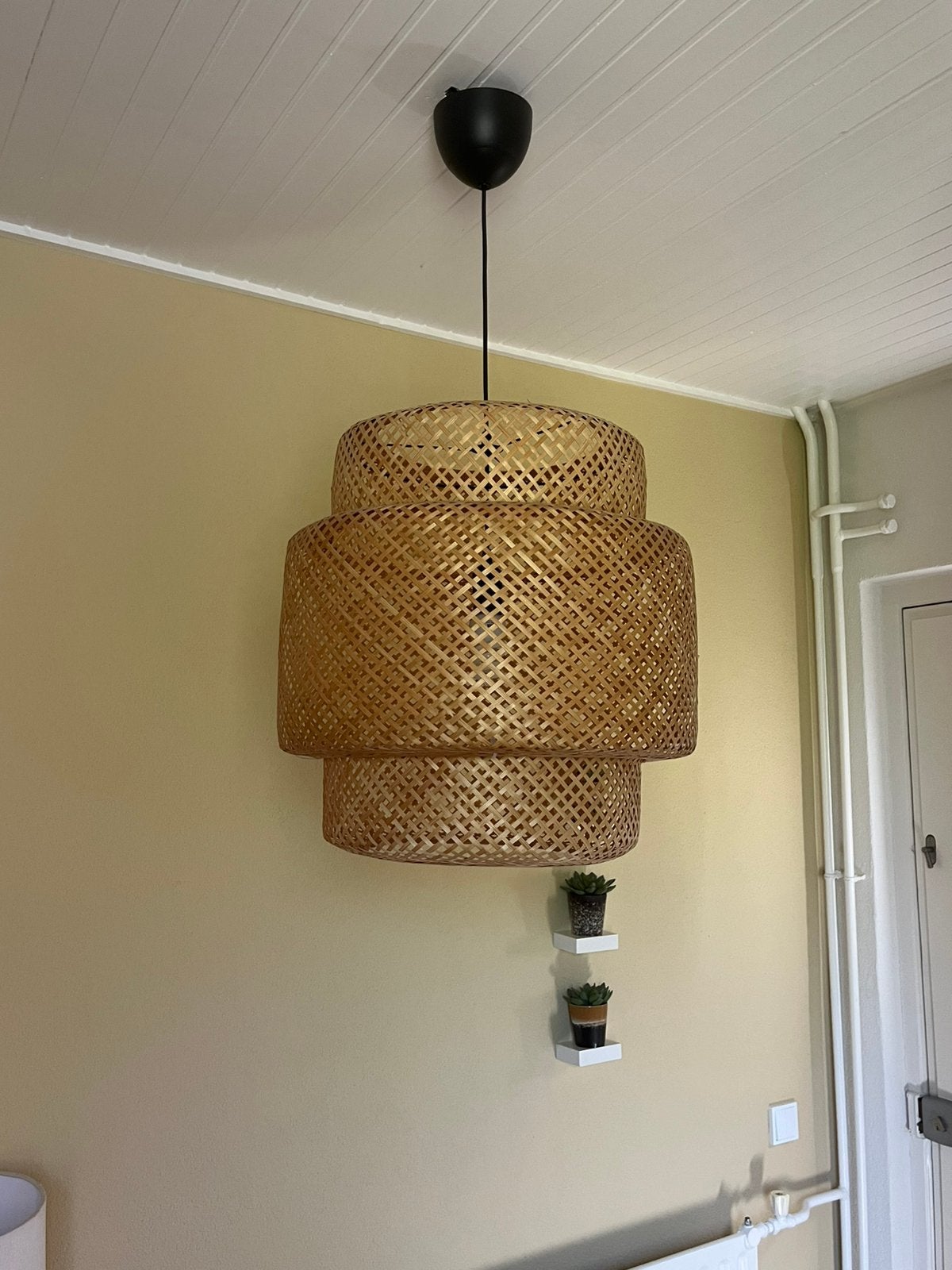 Lamp Ikea bamboe model Sinnerlig 50 cm, Huis en Inrichting, Lampen | Hanglampen, Ophalen, Zo goed als nieuw, Natuurlijk materiaal