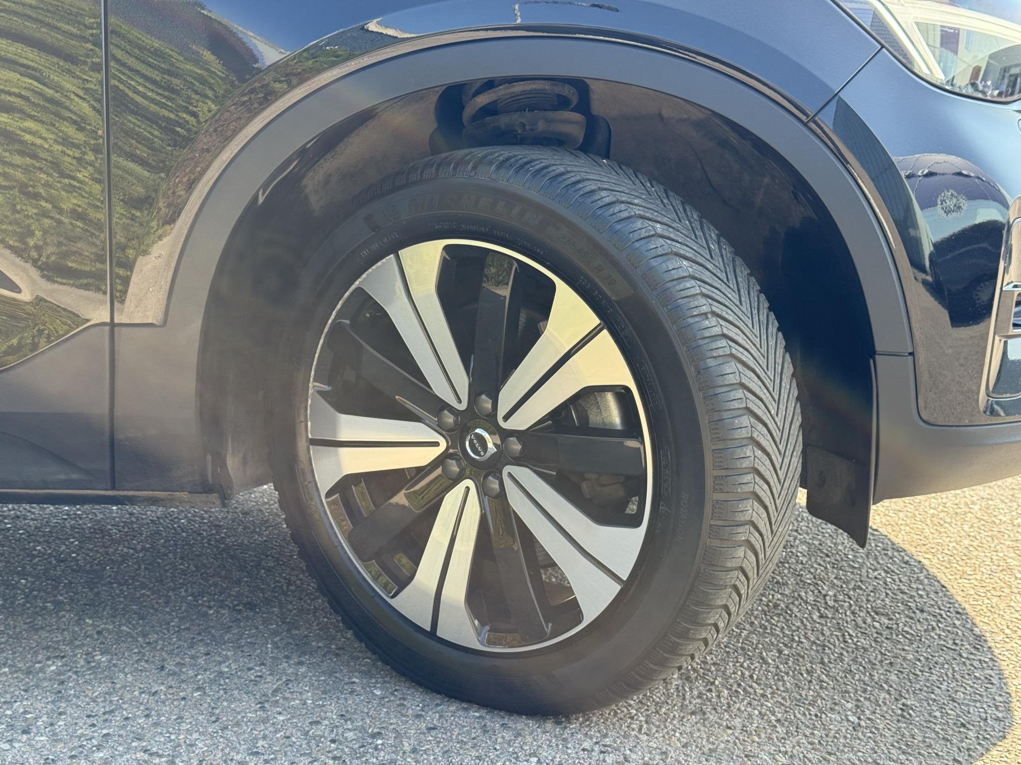 Volvo XC40 T4 Plug-in hybrid Plus Dark | Trekhaak | H&K Audi, Stof, Euro 6, Zwart, Plug-in hybride