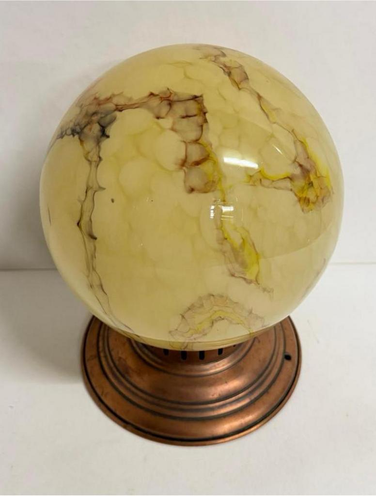 Marmer glas bol lamp vintage met koperen armatuur Art Deco, Ophalen of Verzenden, Zo goed als nieuw, Glas