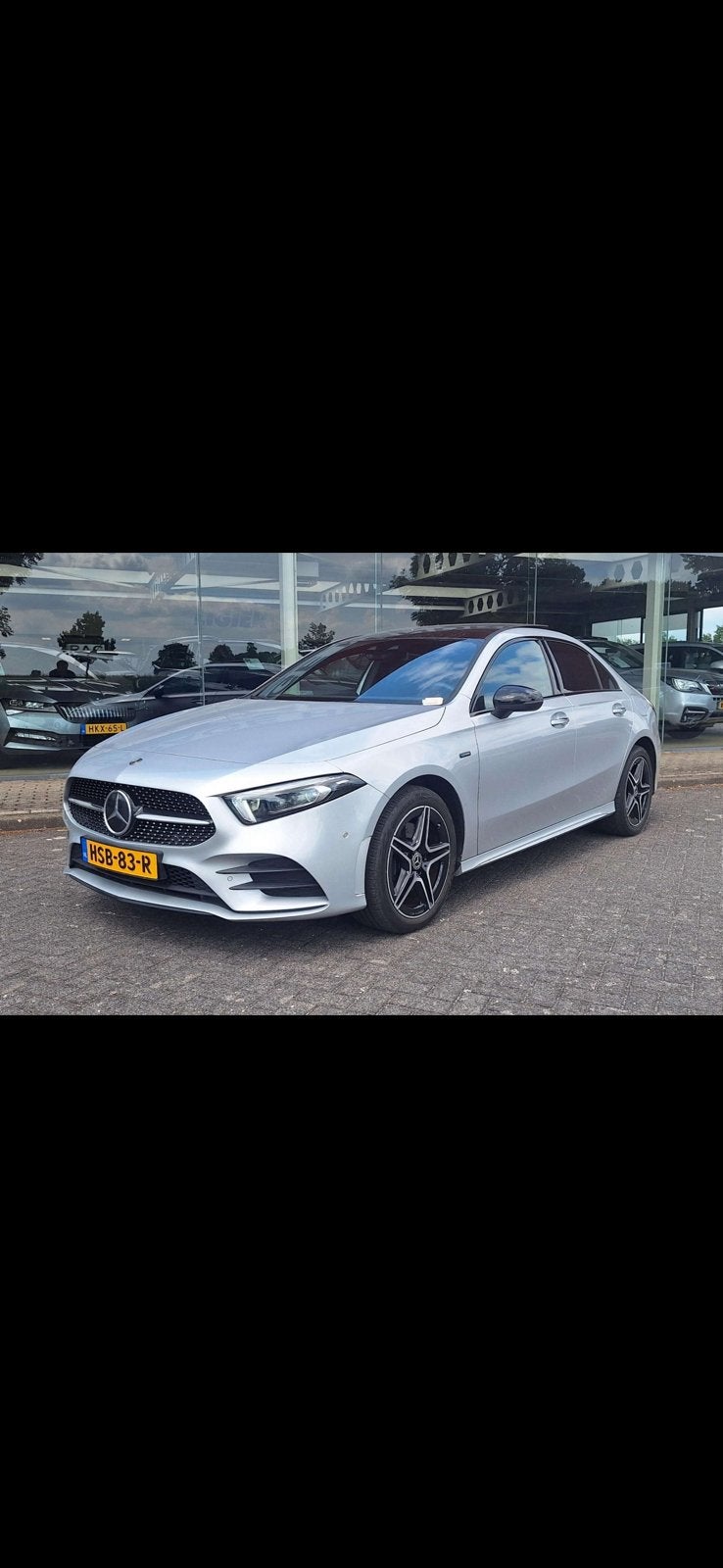 Mercedes-Benz  A 250 e 218pk,PANO,SFEER,FULL 2021 Grijs, Zwart, 160 pk, Leder en Stof, Plug-in hybride