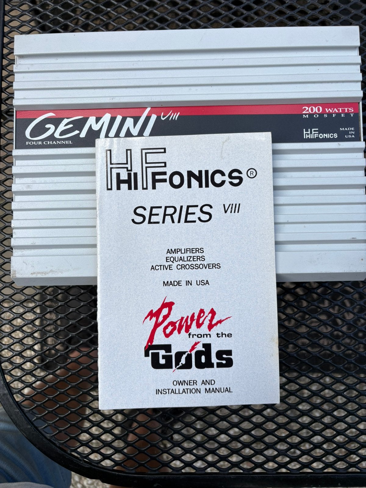 HI-FONICS Auto versterker, Ophalen of Verzenden, Gebruikt