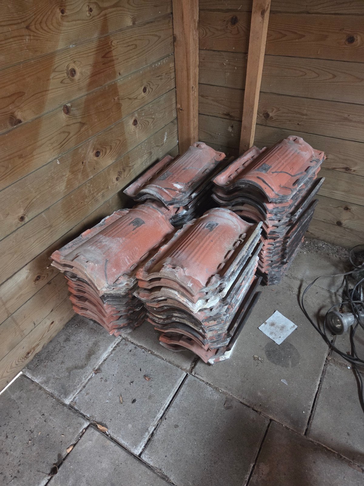 74 dakpannen in nieuwstaat, Doe-het-zelf en Verbouw, Dakpannen en Dakbedekking, Ophalen