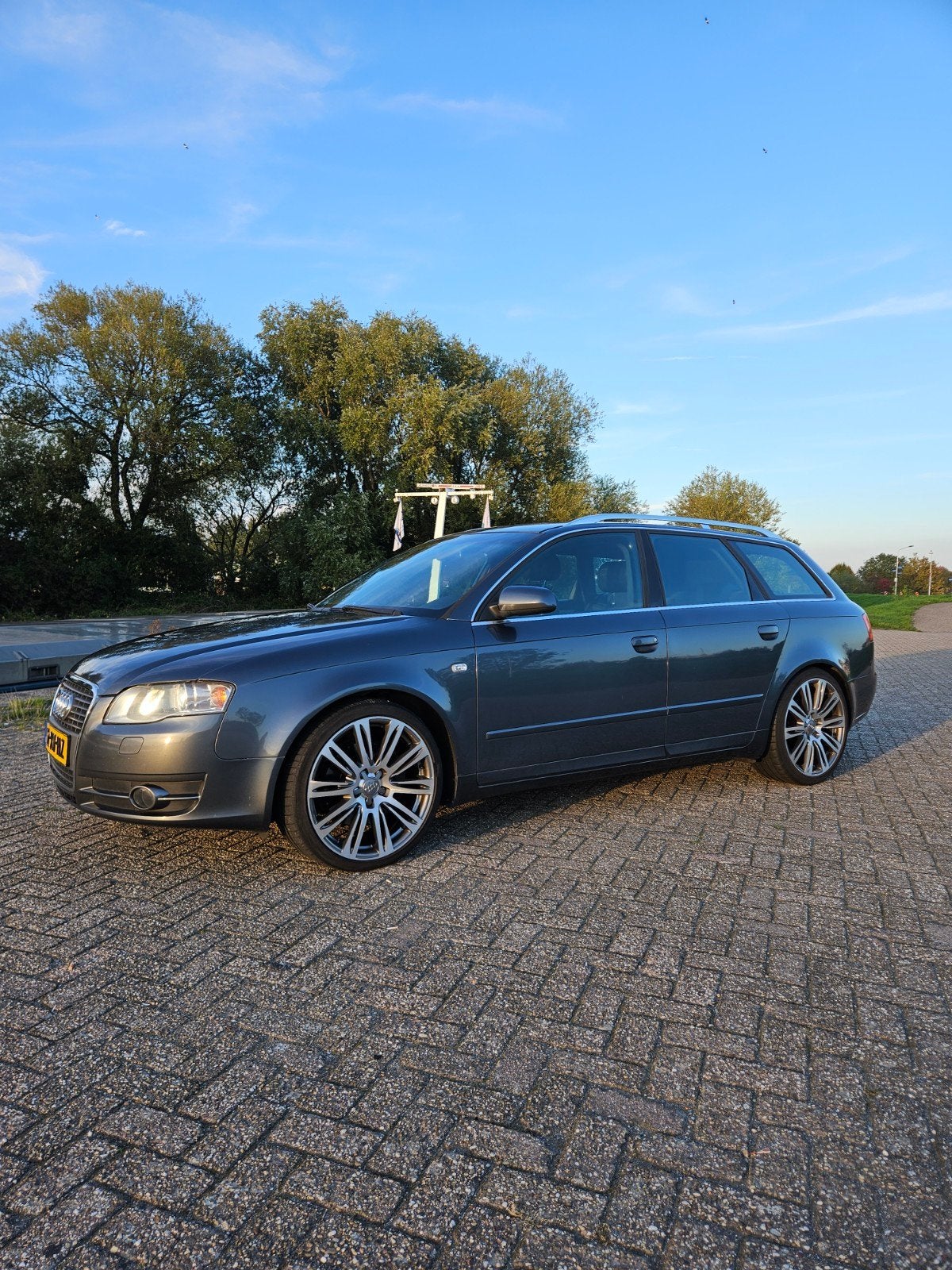 Audi A4 3.2 FSI V6 Avant Quat 188KW AUT 2005 Grijs, Automaat, 1800 kg, Zwart, A4