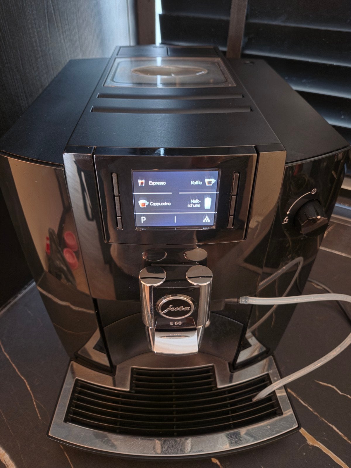 Jura E60 E6 piano black [ Garantie en onderhoudsbeurt ], Afneembaar waterreservoir, 10 kopjes of meer, Koffiemachine, Ophalen of Verzenden