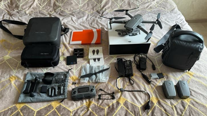 Mavic 2 pro fly more combo + complet accessories, Ophalen, Zo goed als nieuw