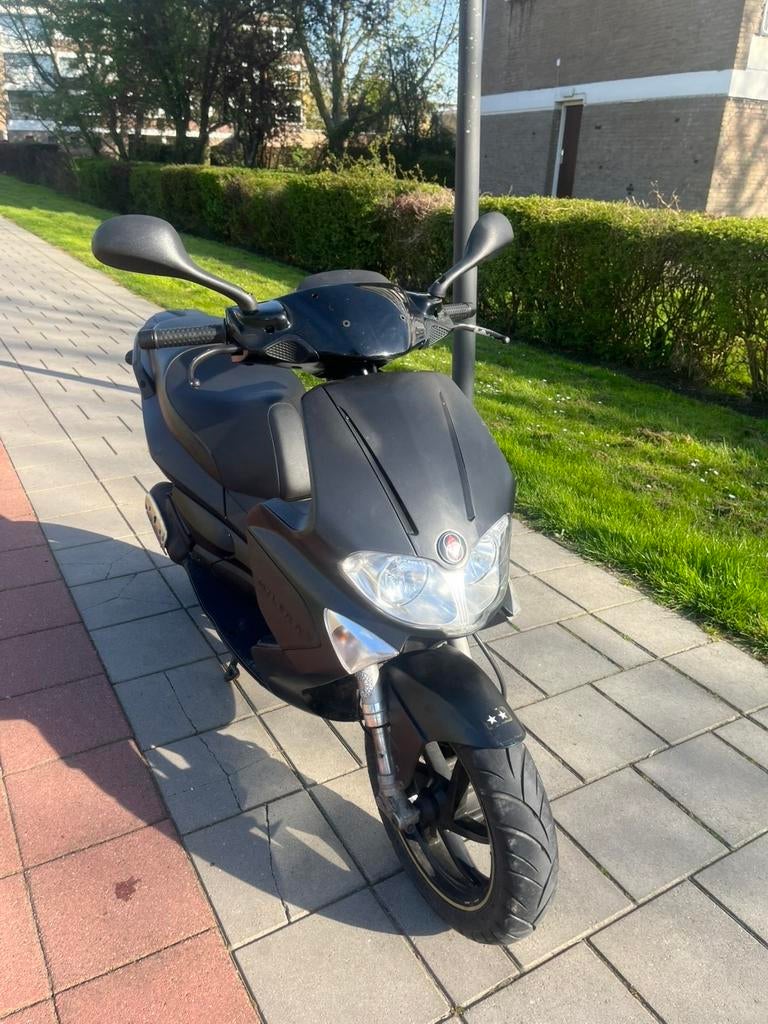 Gilera runner piaggio, Fietsen en Brommers, Ophalen, Zo goed als nieuw, Benzine, Overige modellen