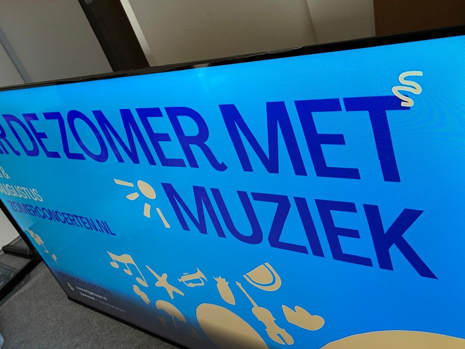 Hisense 75E77NQ 75 inch 4K Smart TV - Zo goed als nieuw, Audio, Tv en Foto, Televisies, LED, 50 Hz, Ophalen of Verzenden, Zo goed als nieuw