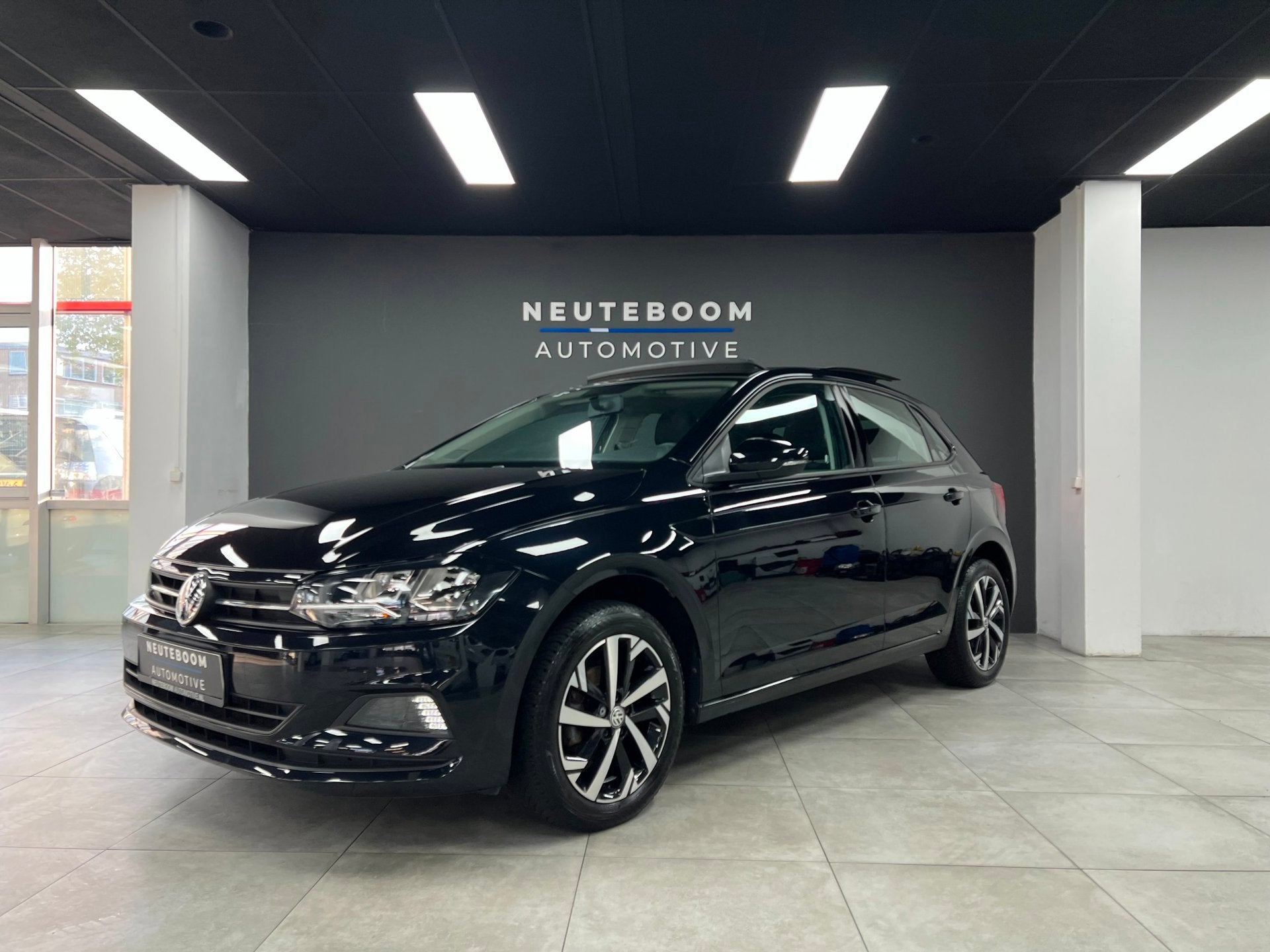 Volkswagen Polo 1.0 TSI Stoelver. | Carplay | Panoramdak, Auto's, Stof, Gebruikt, Zwart, 95 pk