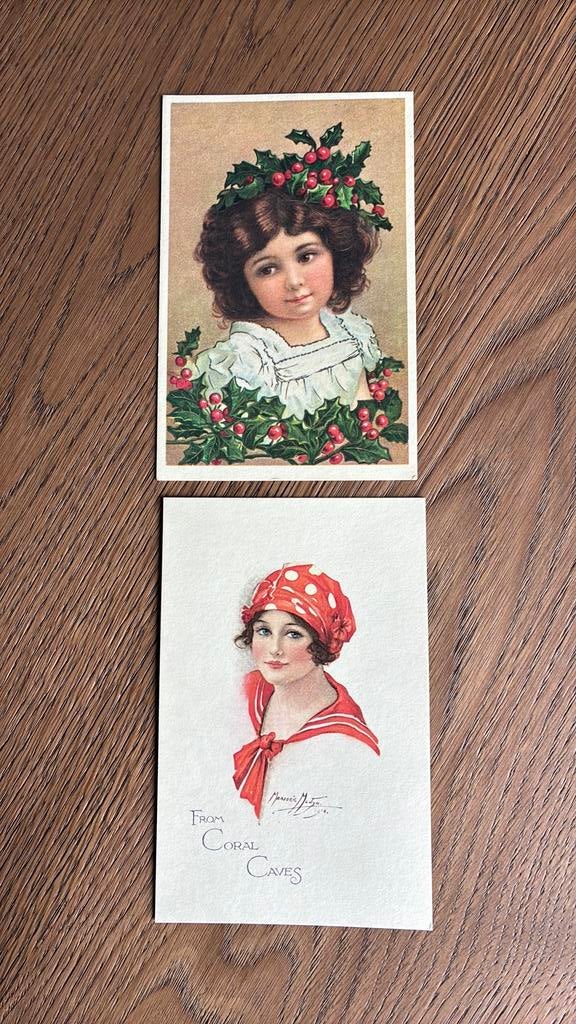 2 portretkaarten. Meisje/hulst, vrouw met hoofddoek, Ophalen of Verzenden, Voor 1920, Overige thema's