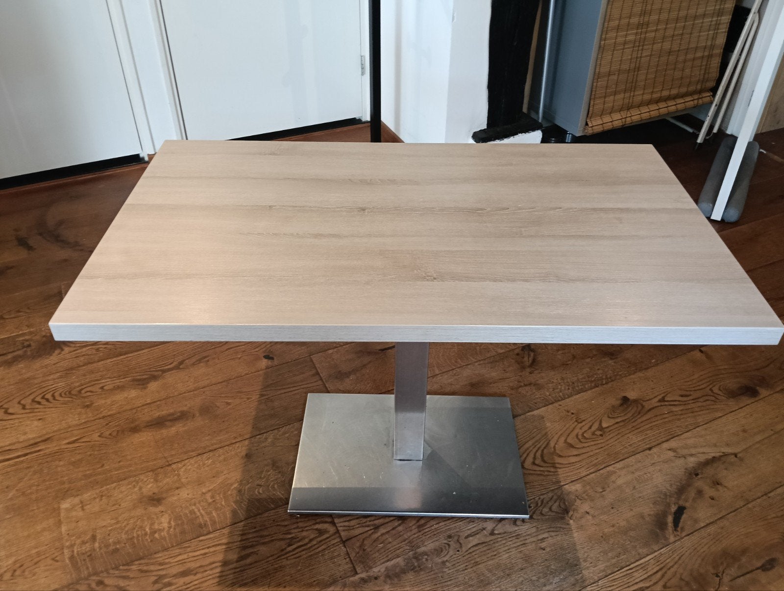 Eettafel/Bijzettafel 120x70 cm met metalen poot, Gebruikt, 100 tot 150 cm, 50 tot 100 cm, Vier personen
