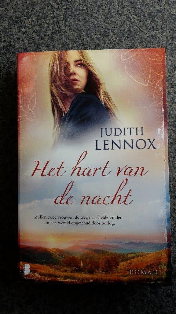 Judith Lennox - Het hart van de nacht oorlogsroman nieuw, Boeken, Ophalen of Verzenden, Nieuw