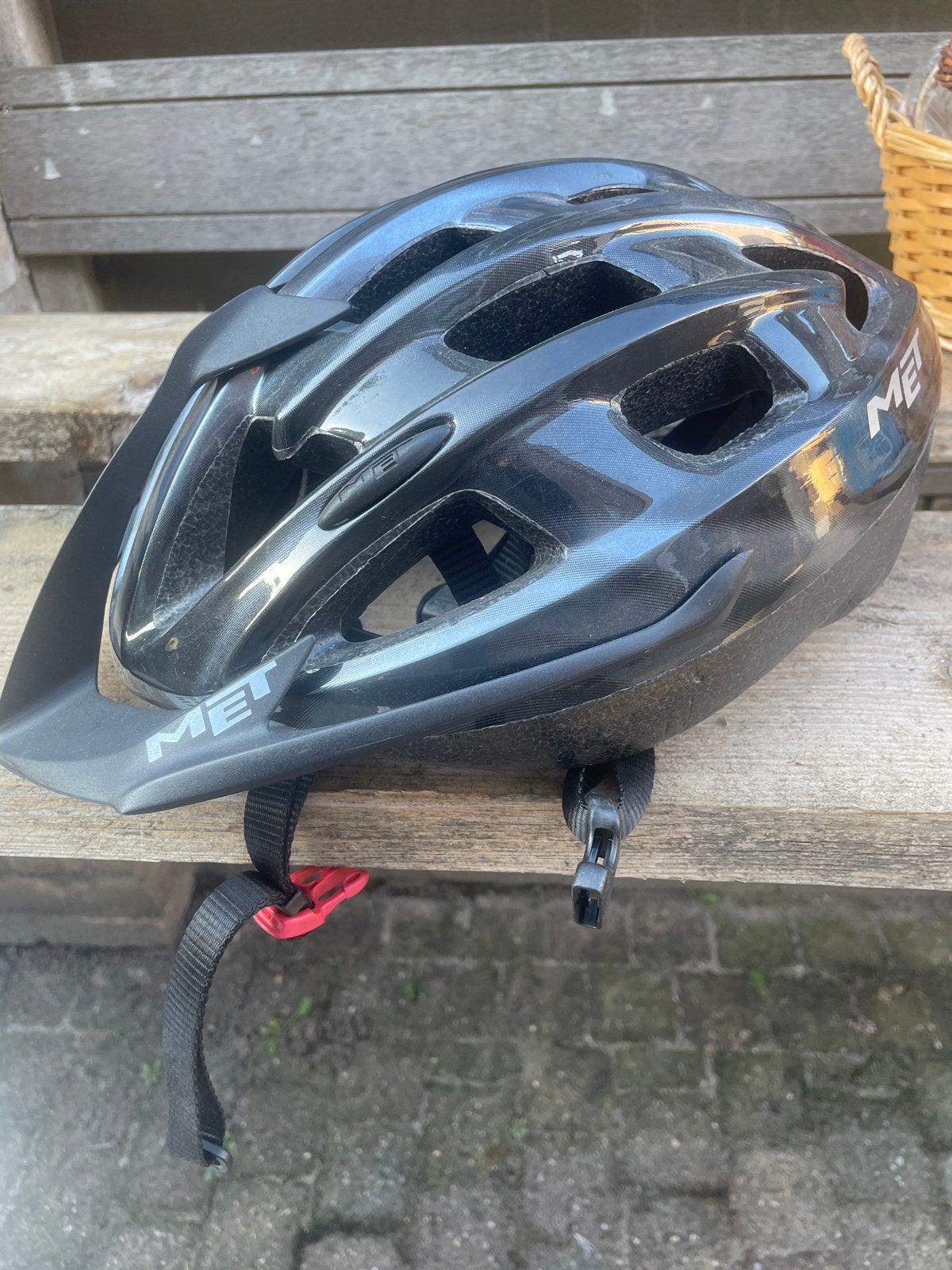 MET Fietshelm - Zwart, Zo goed als nieuw, Ophalen of Verzenden, Zo goed als nieuw, Overige maten, Heer of Dame