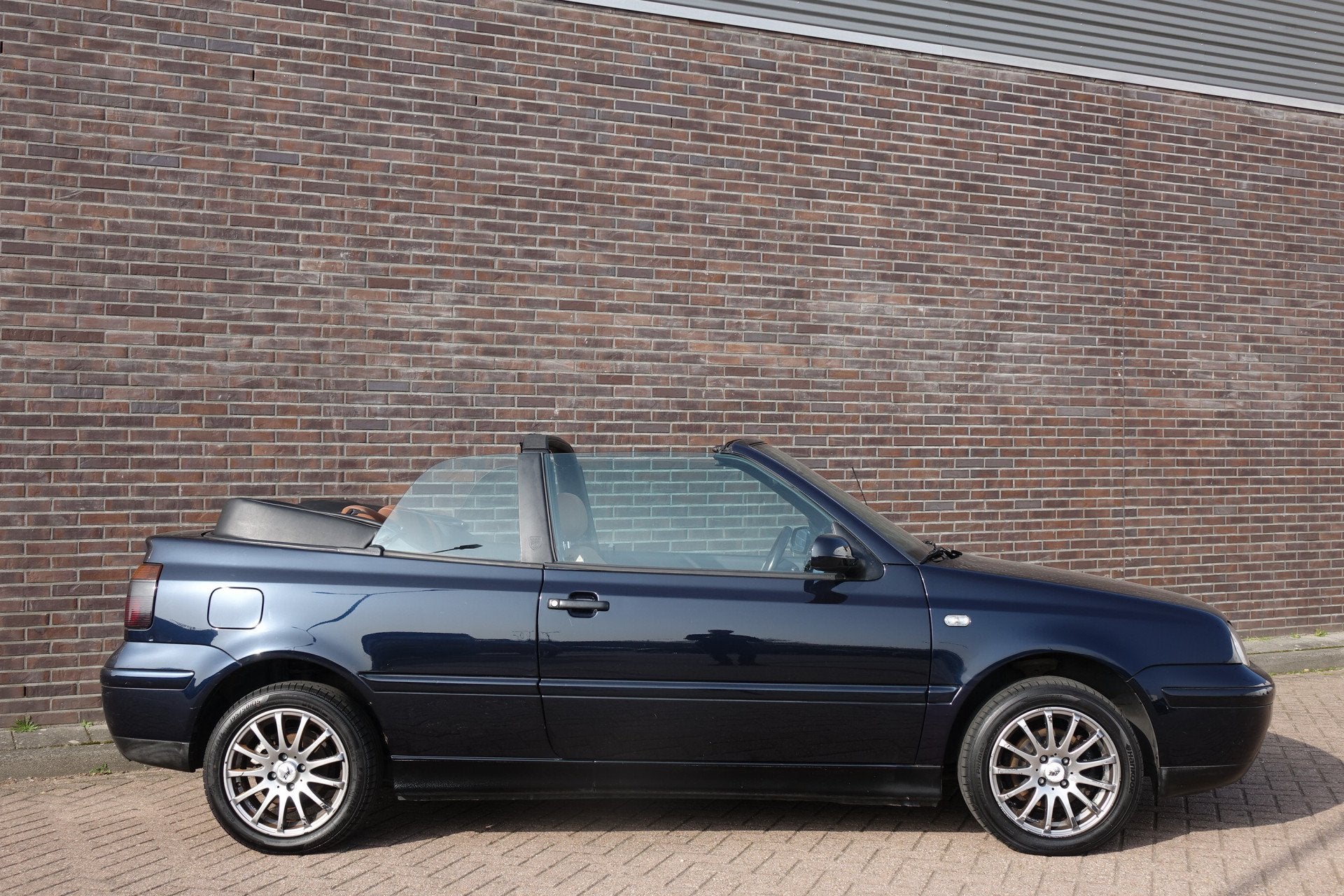Volkswagen Golf Cabriolet 1.8 Highline, blauwe stoffen elekt, foto 4