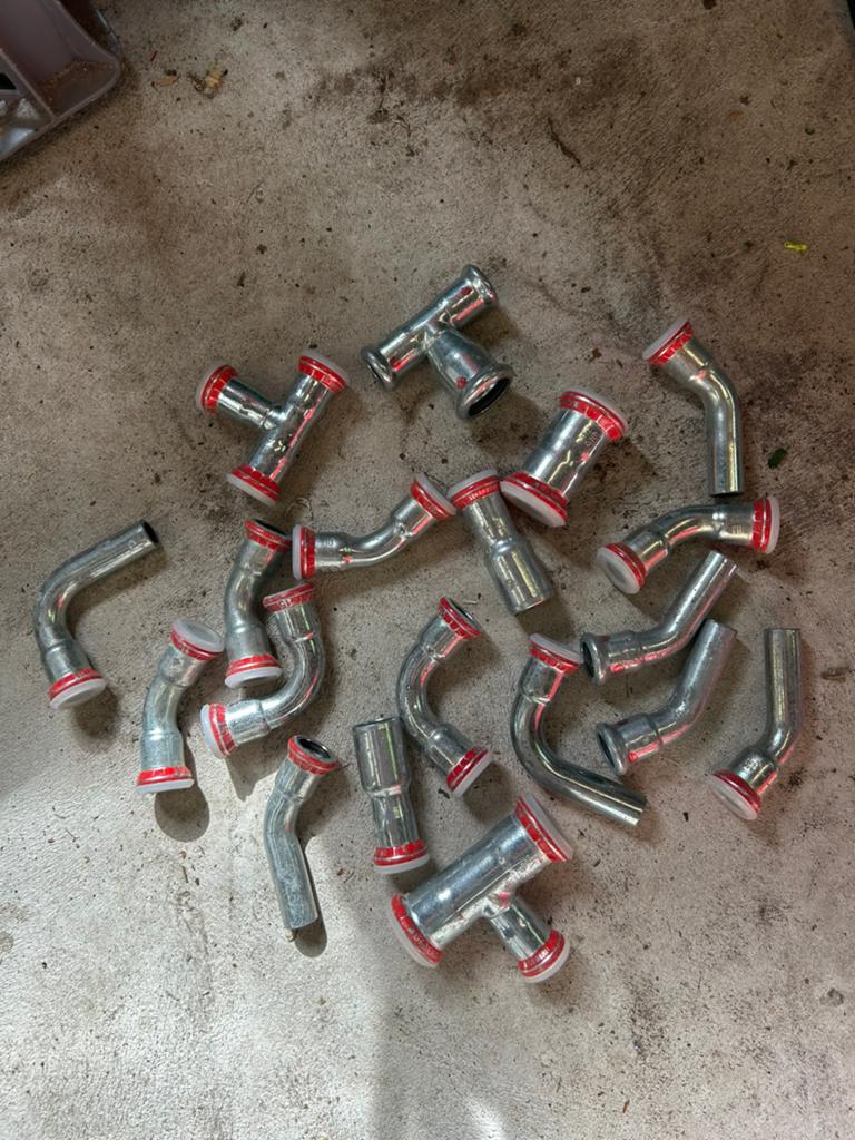 Geberit koppelingen en bochten, Doe-het-zelf en Verbouw, Buizen en Afvoer, Bochten, Pvc, Ophalen of Verzenden, Minder dan 2 meter