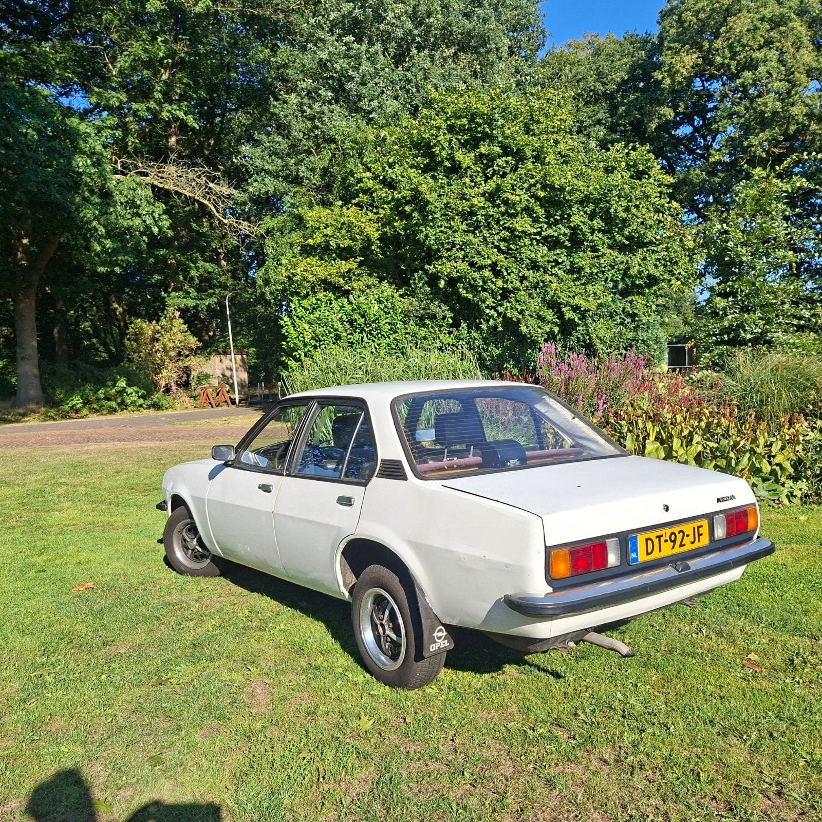 Opel Ascona 2.0 S 1979 wit, Auto's, Opel, 101 pk, 4 cilinders, Bruin, Origineel Nederlands
