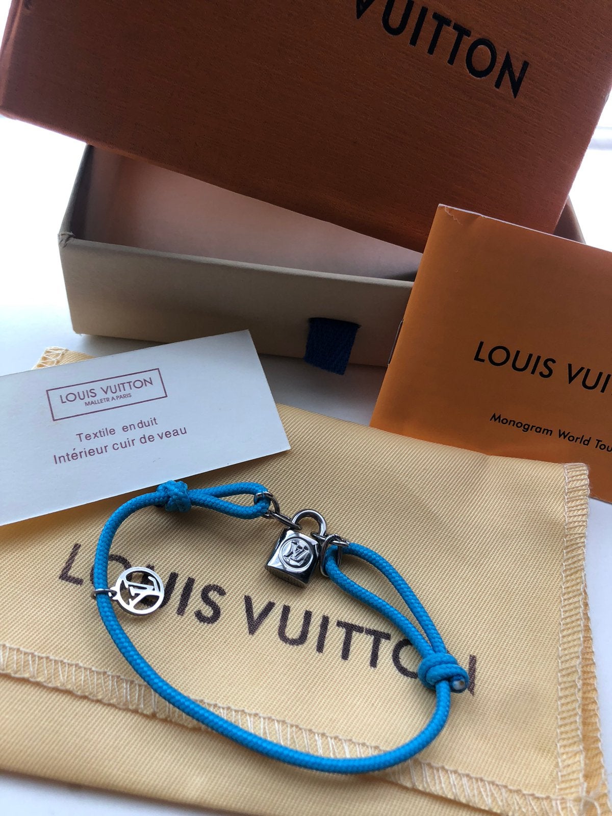 Louis vuitton | lockit silver blue armband, Verzenden, Zo goed als nieuw, Blauw, Zilver