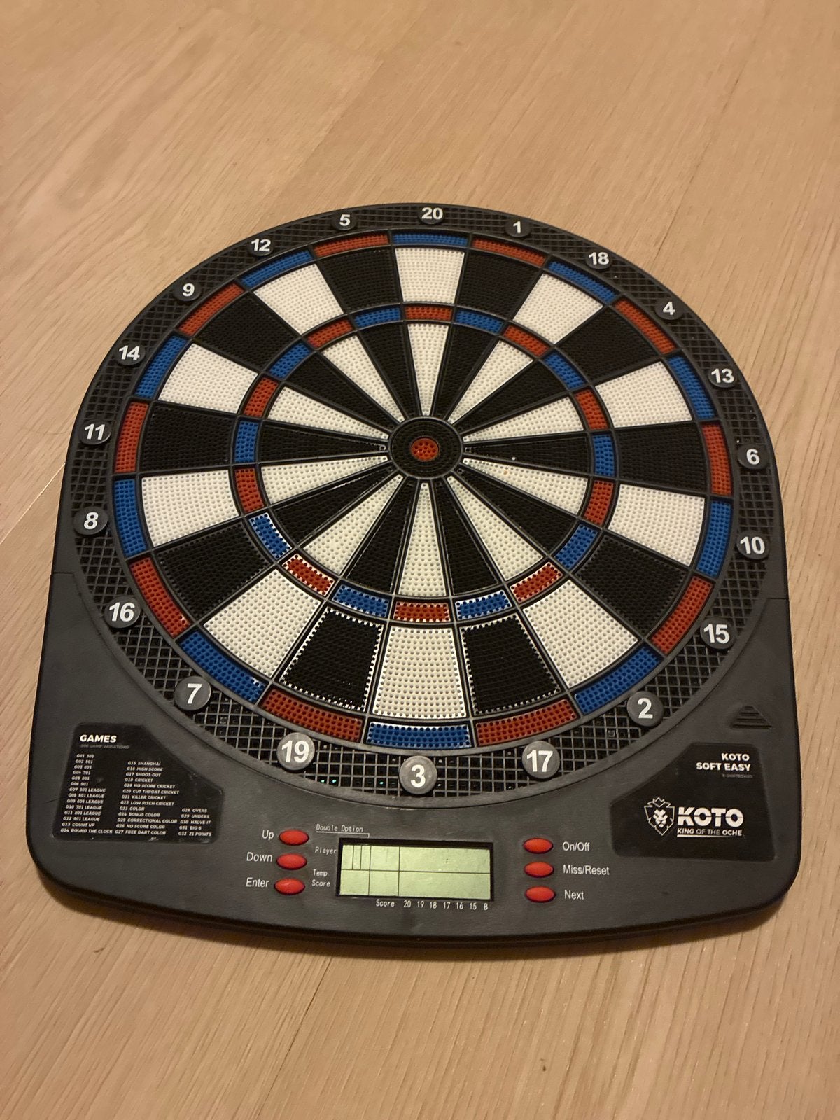 Koto Soft Easy Elektronisch Dartbord met Pijlen en Accessoir, Ophalen of Verzenden, Zo goed als nieuw, Dartbord met pijlen, Elektronisch
