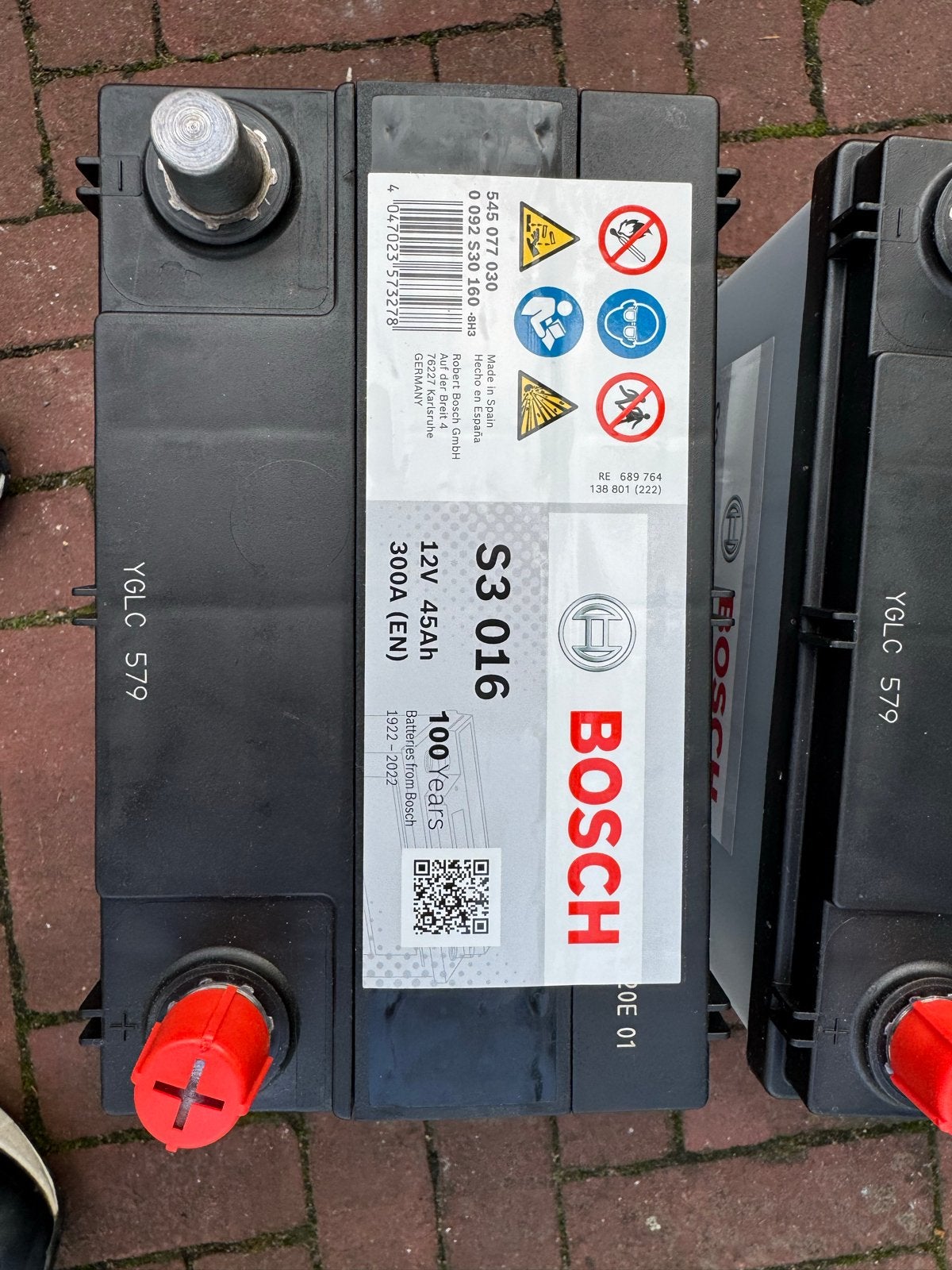 Nieuwe Bosch S3016 Auto Accu 12V 45Ah 300A, Nieuw, Universele onderdelen