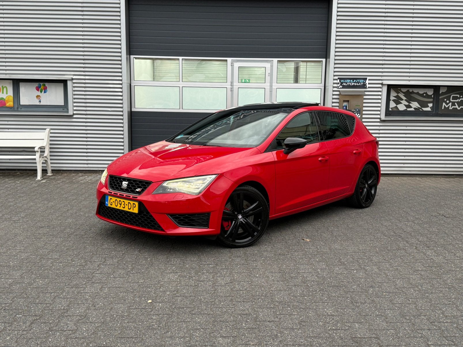 Seat Leon Cupra 2.0 TSI DSG | PANO | CARPLAY | CAMERA, Auto's, 15 km/l, 1321 kg, Zwart, 4 cilinders