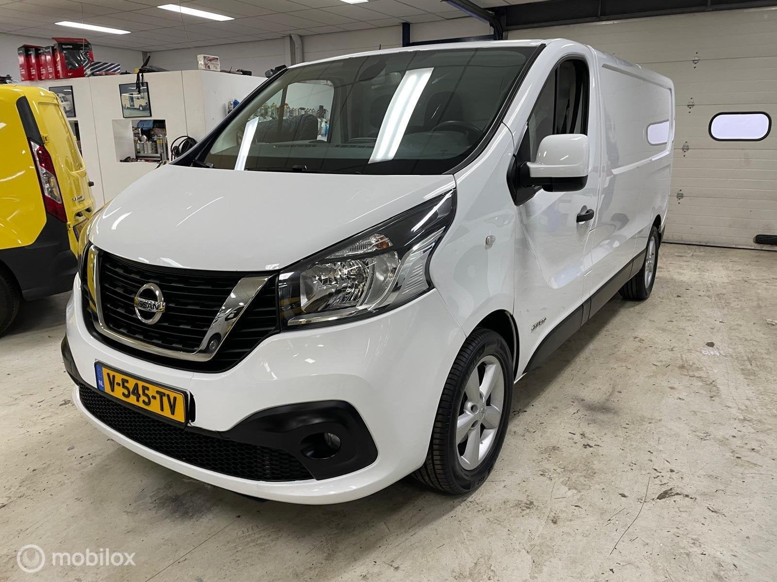 Nissan NV300 1.6 dCi 120 L2H1 airco navi cruise, Auto's, 15 km/l, Gebruikt, Euro 6, 2000 kg