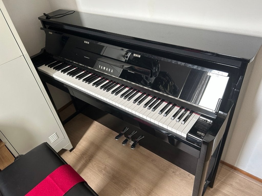Yamaha NU1 AvantGrand Hybride Piano – incl. pianokruk, Ophalen, Gebruikt, Zwart, Digitaal