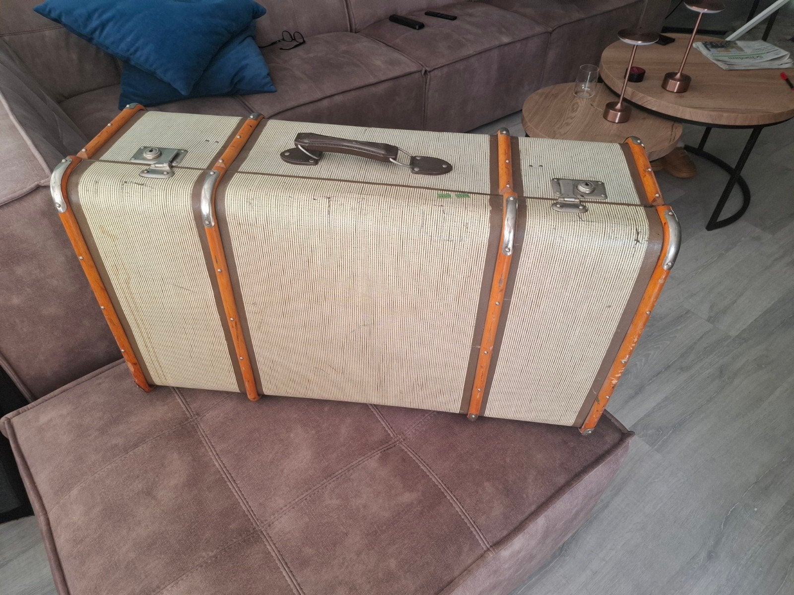 Vintage Koffer - Decoratief met Gebruikerssporen, Antiek en Kunst, Ophalen