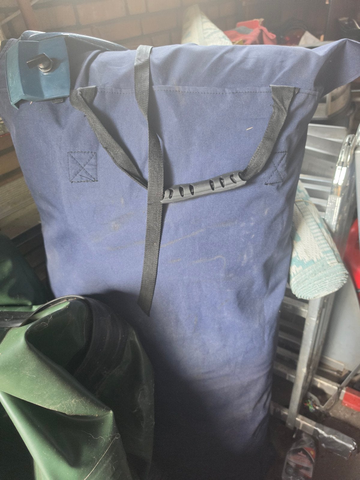 Foto 5 van 3 buitenboordmotoren met 2 rubberboten en accessoires