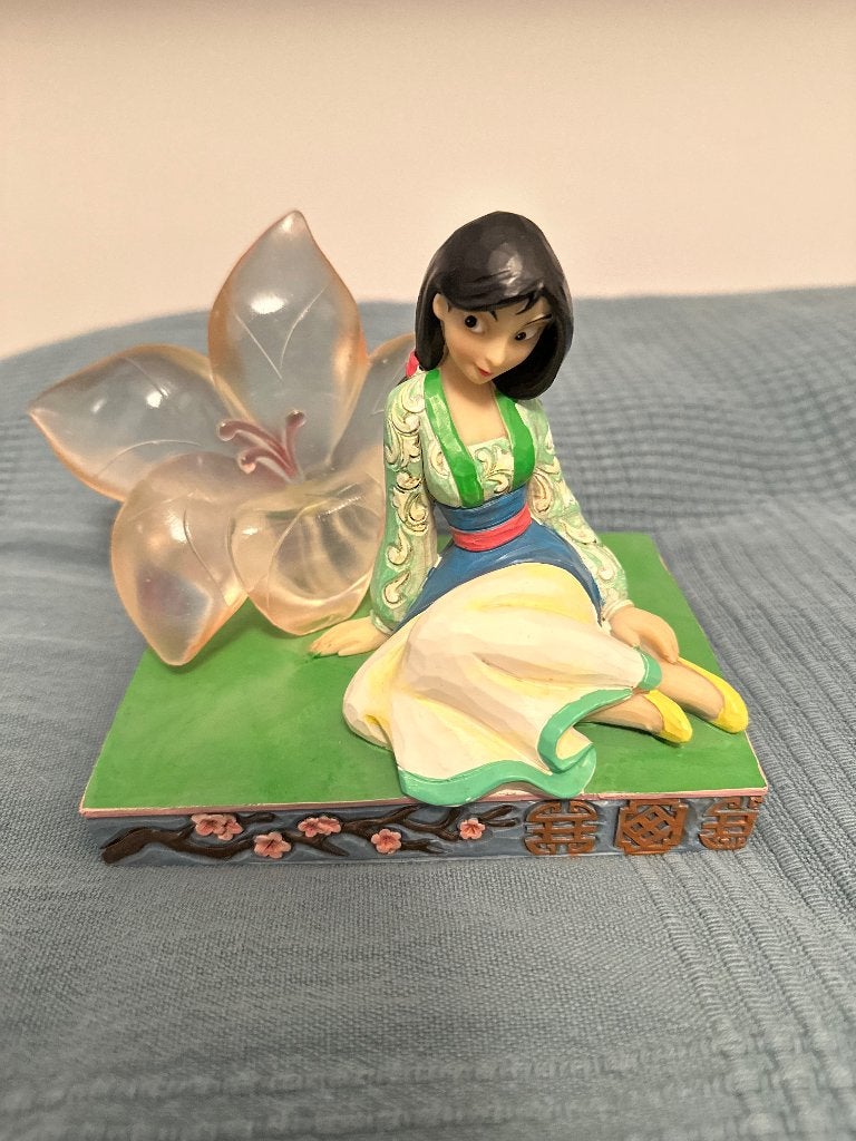 Disney Mulan A rare and beautiful bloom beeld, nieuw, Ophalen of Verzenden, Overige figuren, Nieuw, Beeldje of Figuurtje