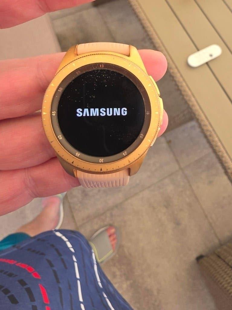 Samsung Galaxy Watch 42mm Rose, Gebruikt, Samsung ⌚️, Ophalen of Verzenden, Roze