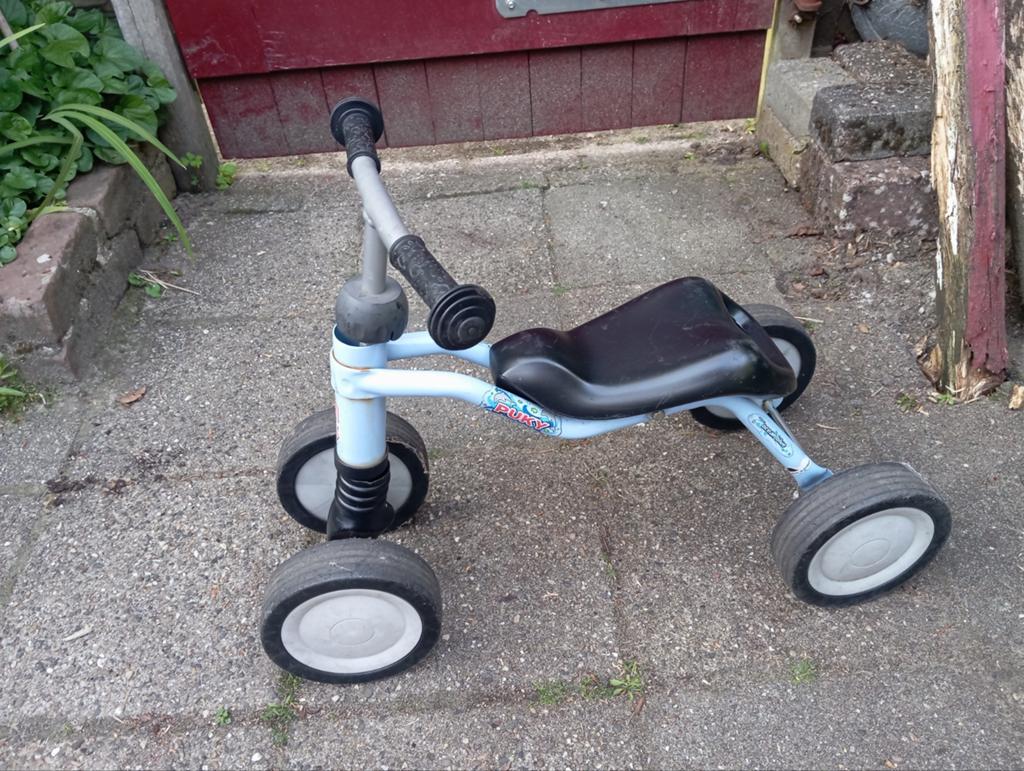 2x Puky loopfietsjes - 2 en 4 wieler, Ophalen of Verzenden, Gebruikt, Minder dan 16 inch, Puky