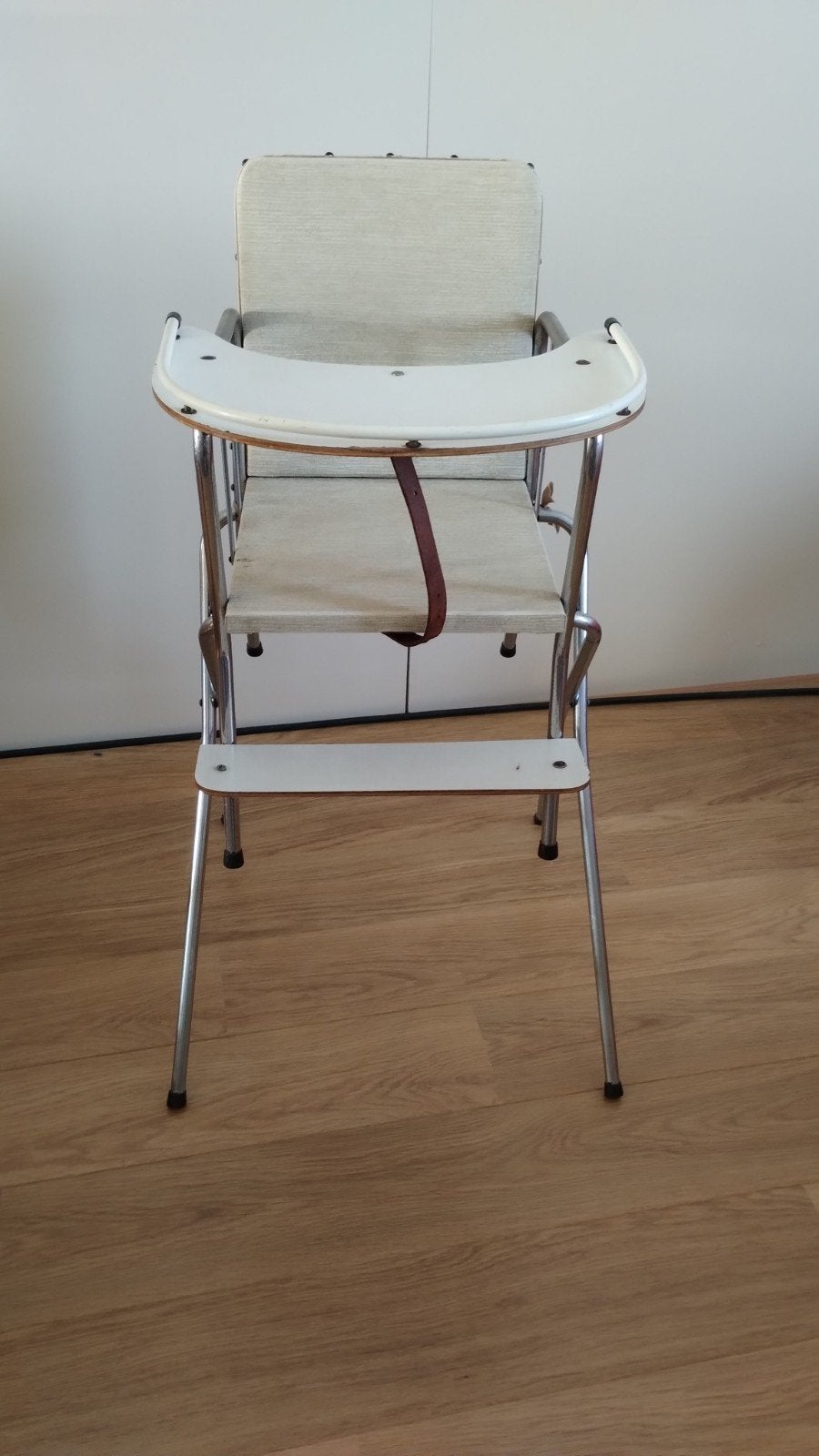 Vintage inklapbare kinderstoel met eetblad, Ophalen, Gebruikt, Inklapstoel, Afneembaar eetblad