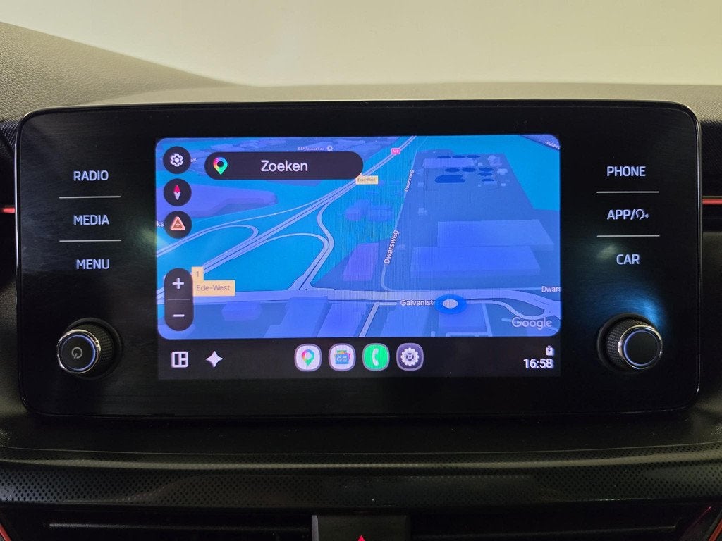 Skoda Scala 1.0 TSI Sport Business | Panoramadak | CarPlay |, Auto's, Skoda, Voorwielaandrijving, Scala, Gebruikt, Met garantie (alle)