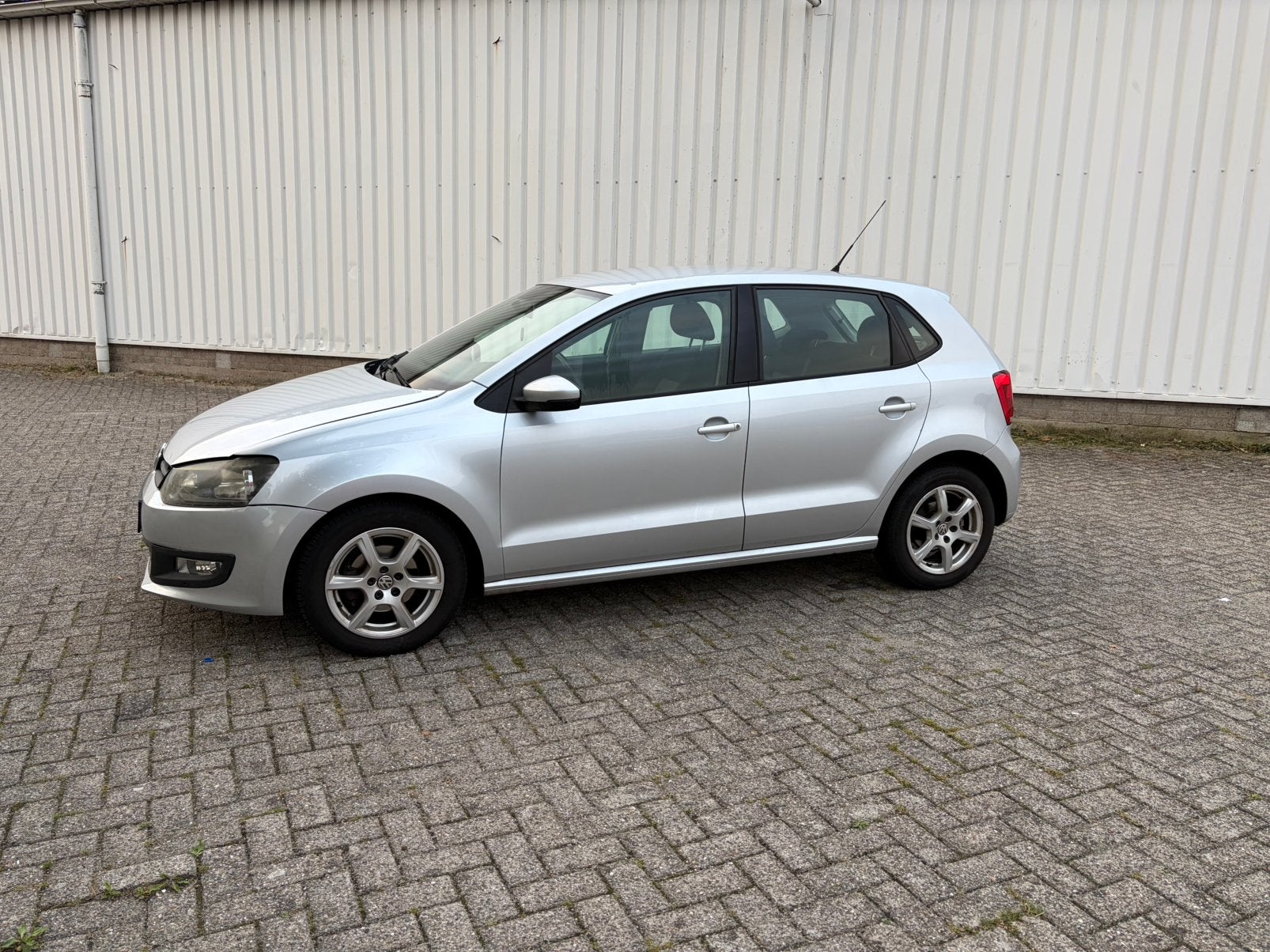 Volkswagen Polo 1.2 TSI 66KW 2012 Grijs, Auto's, Volkswagen, Voorwielaandrijving, 4 cilinders, Handgeschakeld, Particulier