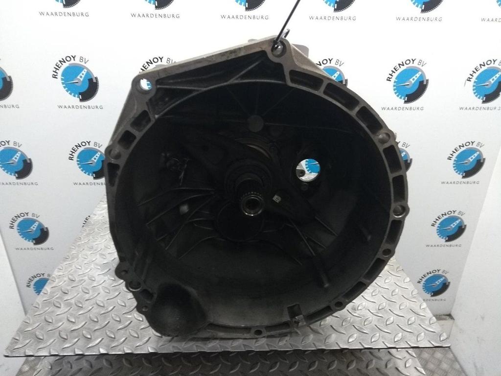 BMW 1 SERIES TRANSMISSIE / VERSNELLINGSBAK 2011, Ophalen of Verzenden, Gebruikt, Stiba lid