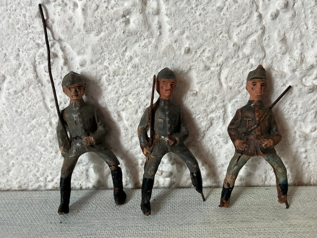 Vintage antiek Elastolin soldaat soldaten zittend beschadigd, Ophalen of Verzenden