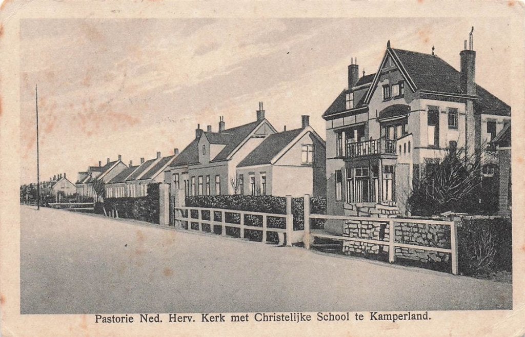 703-124-027 Kamperland Pastorie Ned Herv Kerk met Christeli, Ophalen of Verzenden, Voor 1920, Zeeland