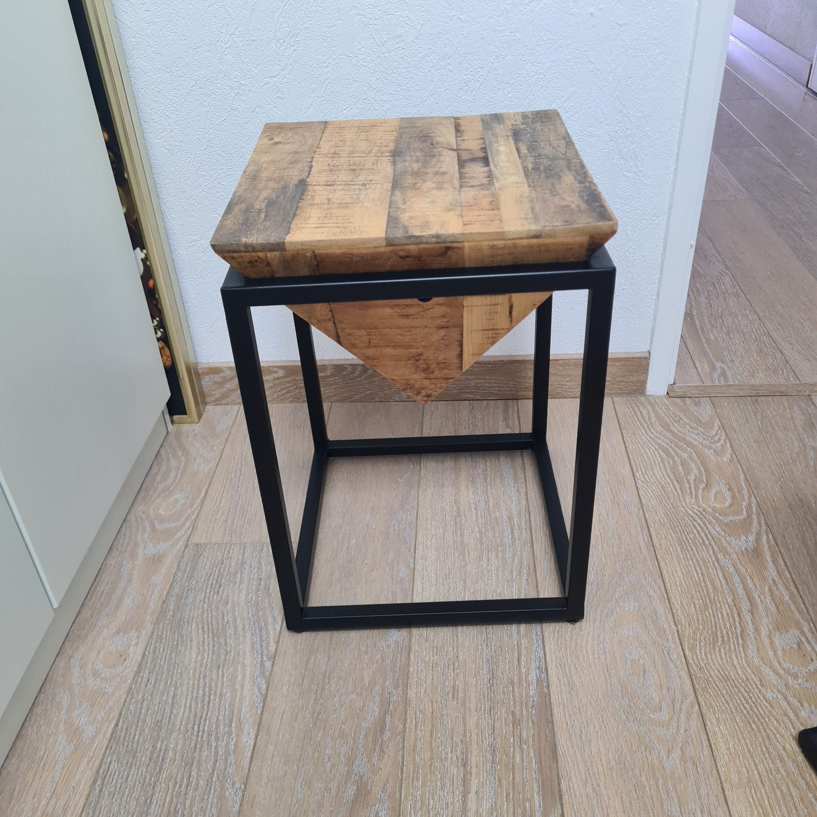 Mango tafeltjes Diamant  model 50 cm hoog en 35x35 breed, Ophalen