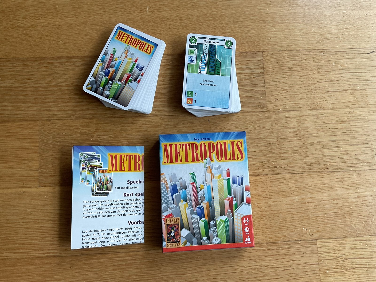 Metropolis Kaartspel.999 games. Nieuwstaat., Een of twee spelers, Ophalen of Verzenden, Zo goed als nieuw