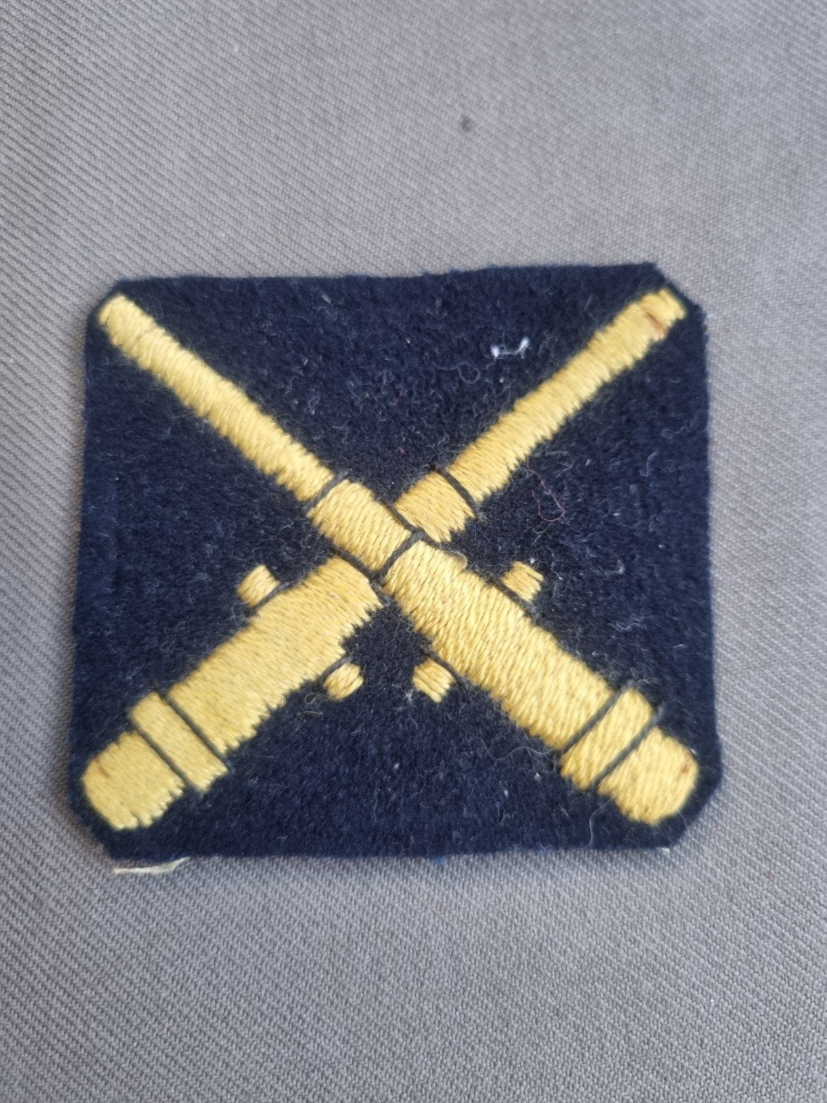 embleem korporaal- konstabel, Verzamelen, Ophalen of Verzenden, Marine, Nederland, Embleem of Badge