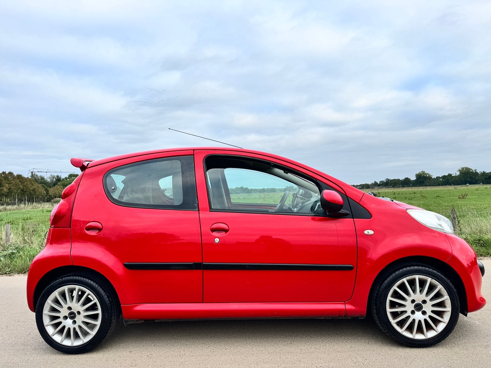 Peugeot 107 |1.0 | 5-DEURS | AİRCO | E-RAMEN | 116.650KM NAP, Auto's, Voorwielaandrijving, Euro 5, 4 stoelen, 68 pk
