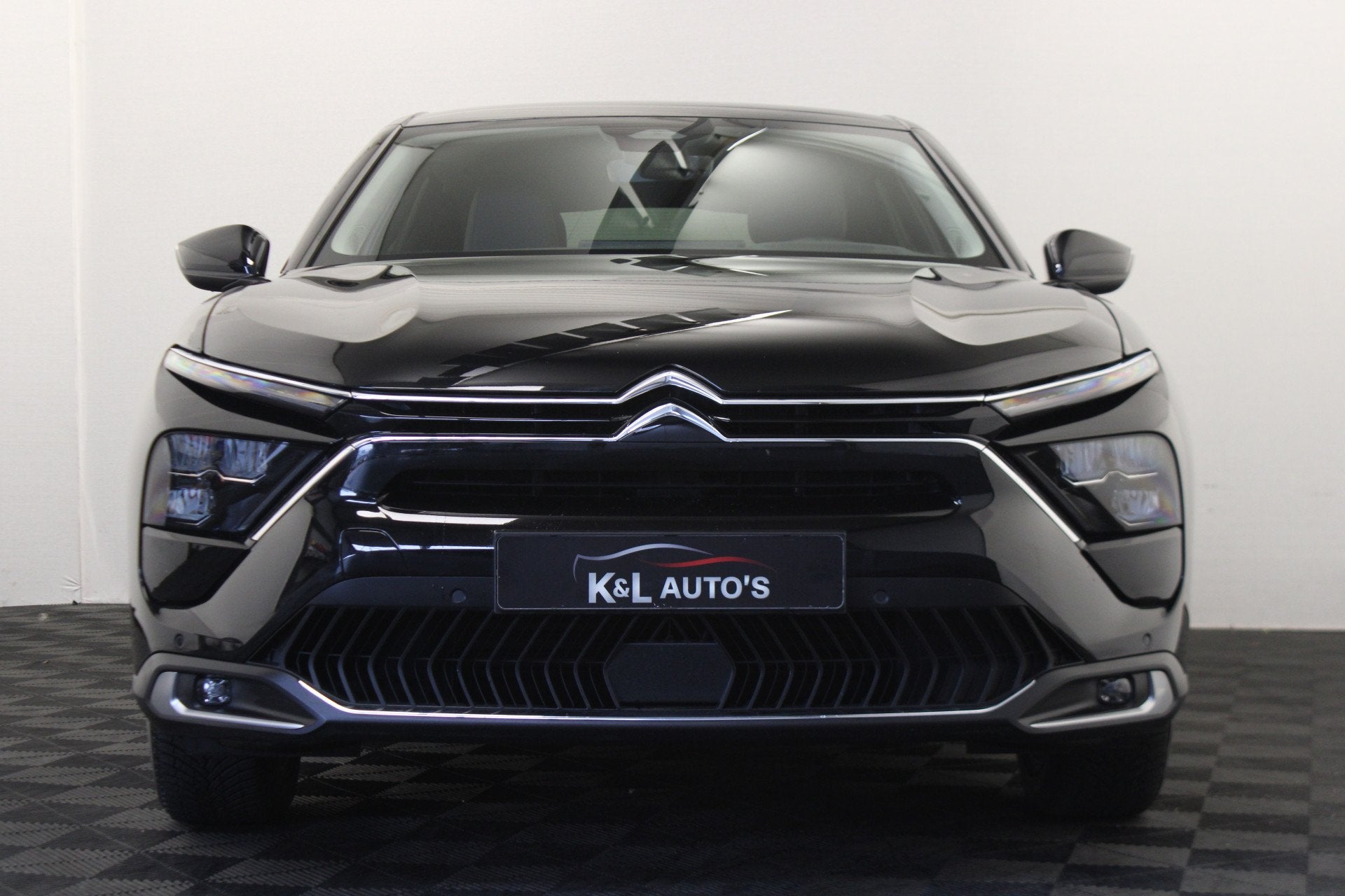 Citroën C5 X 1.2 PureTech Plus, 745 kg, Gebruikt, 1199 cc, Zwart