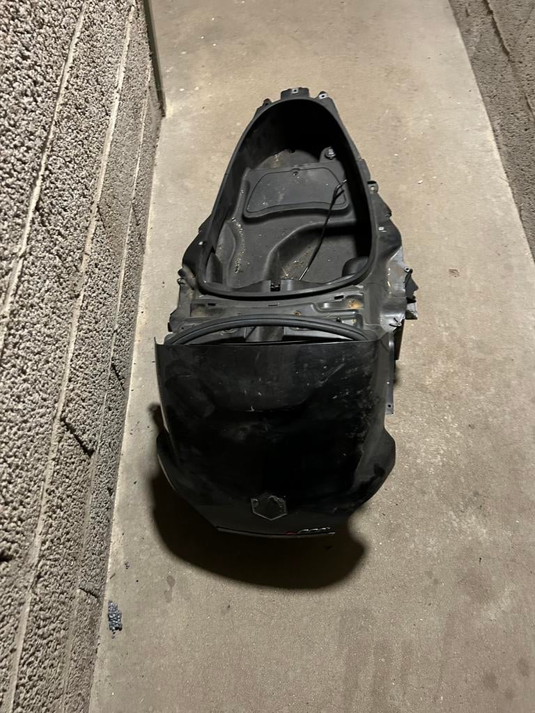 Piaggio MP3 onderdelen 400cc 500cc, Motoren, Ophalen