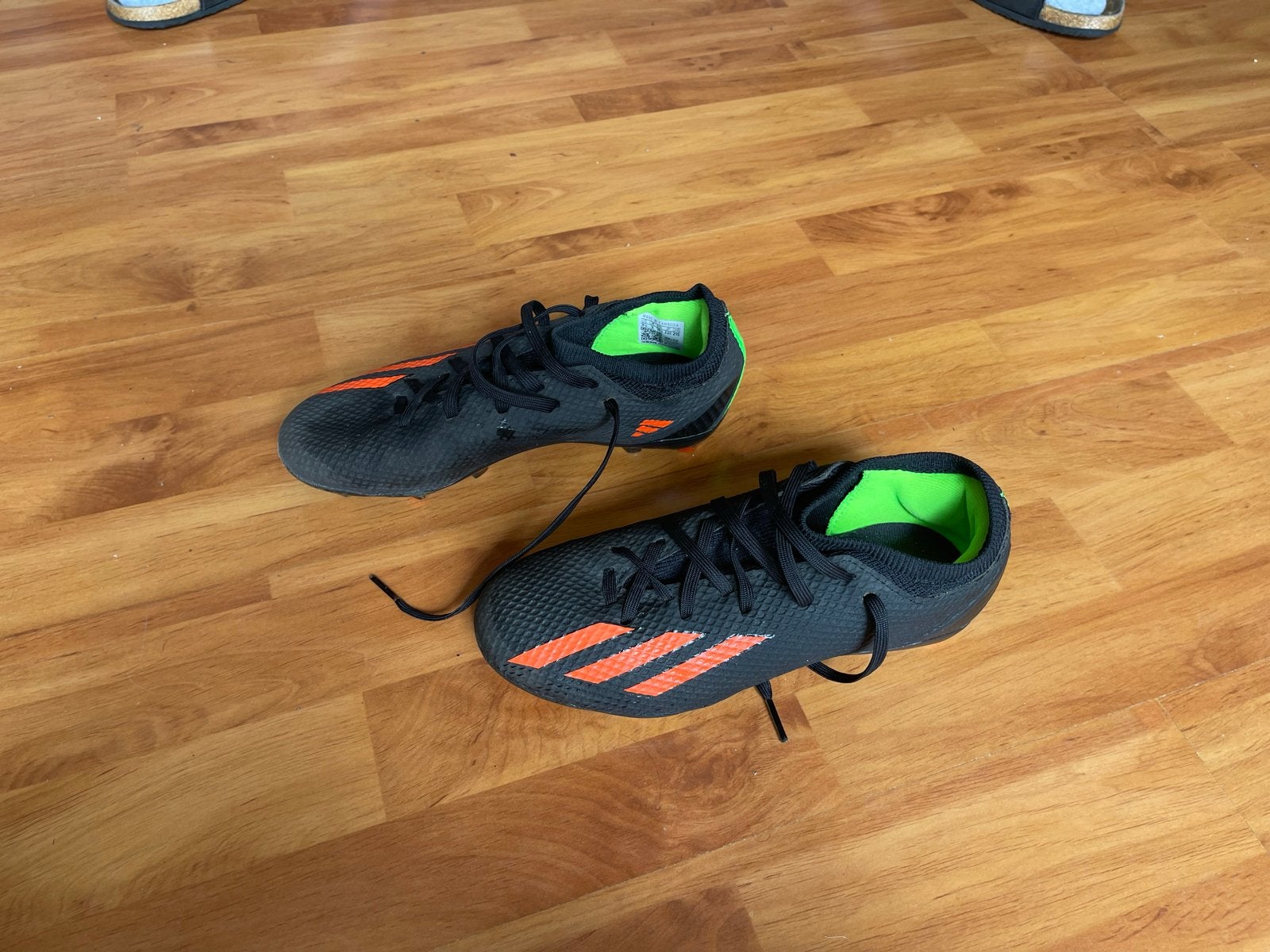Adidas voetbalschoenen - Maat 35 1/2, Ophalen, Gebruikt, Schoenen